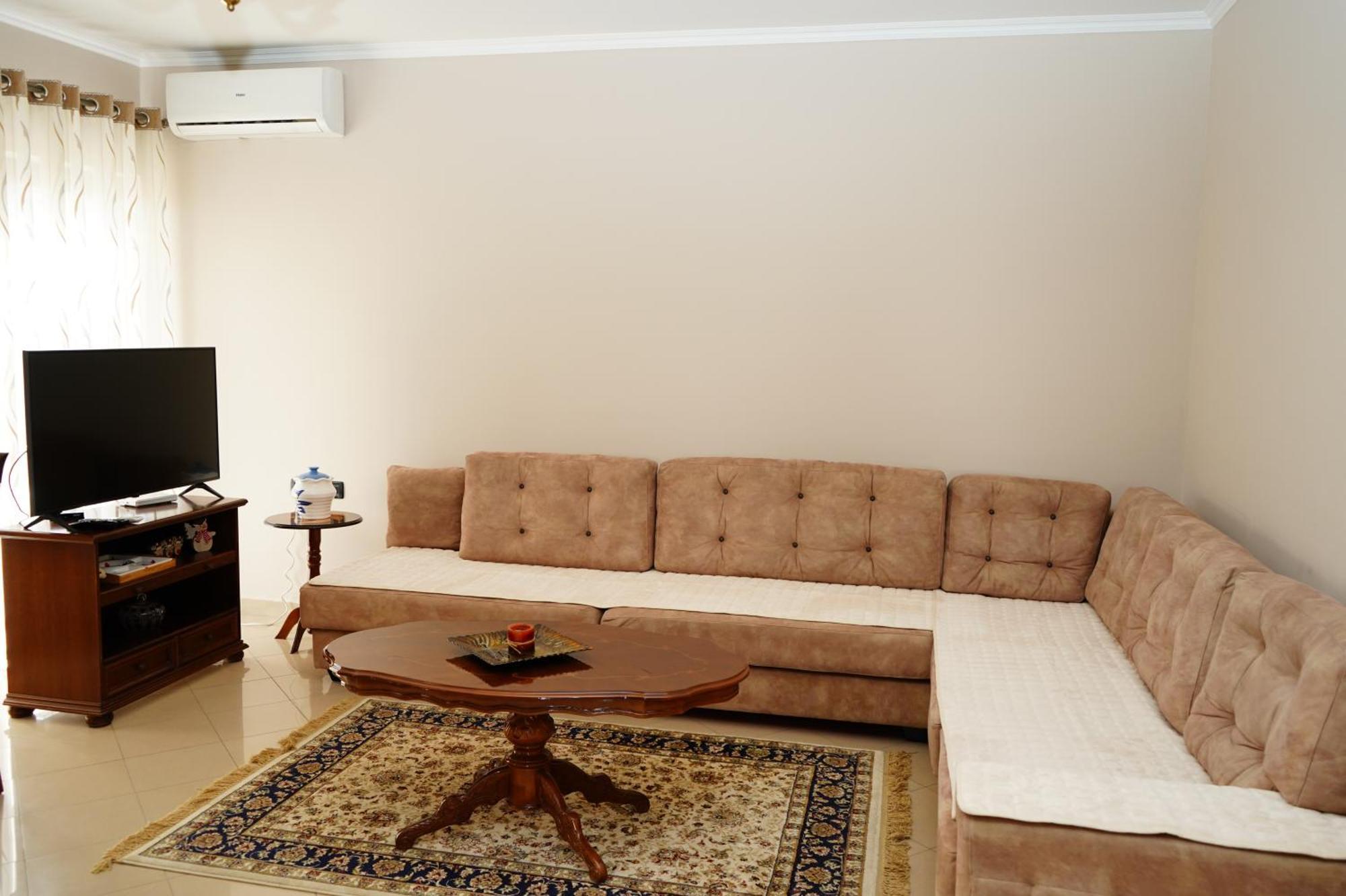 New Bazaar Bliss Apartment Tiranë Luaran gambar