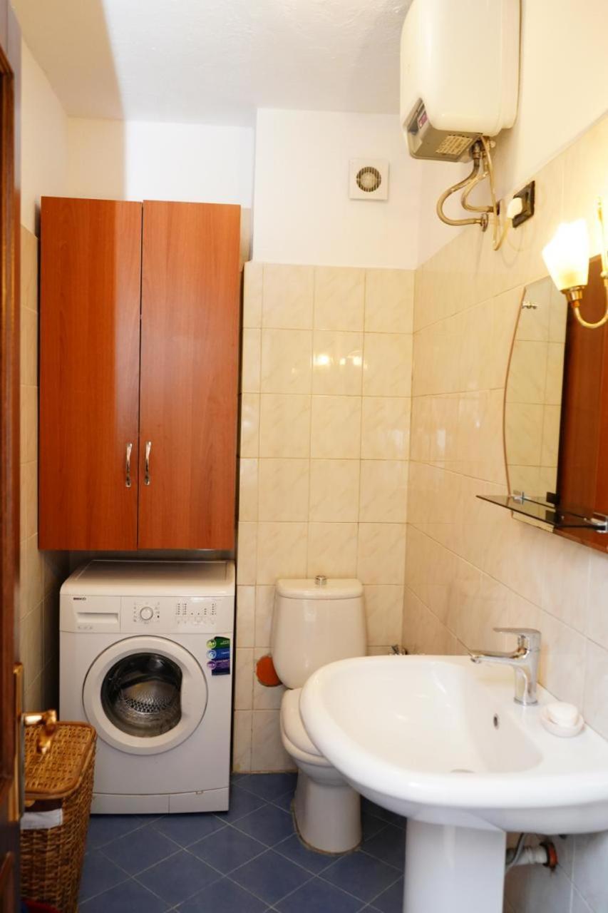 New Bazaar Bliss Apartment Tiranë Luaran gambar