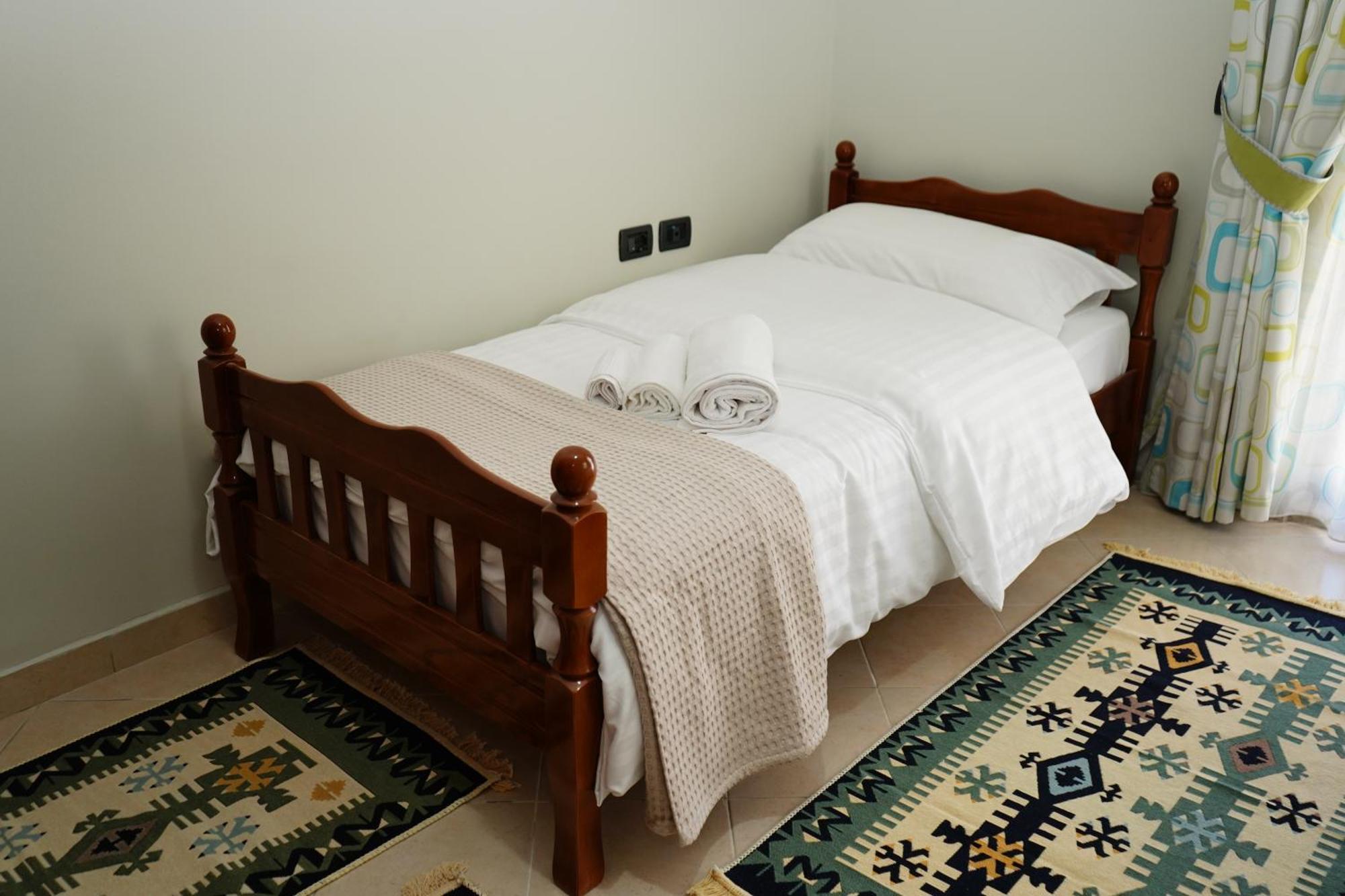 New Bazaar Bliss Apartment Tiranë Luaran gambar